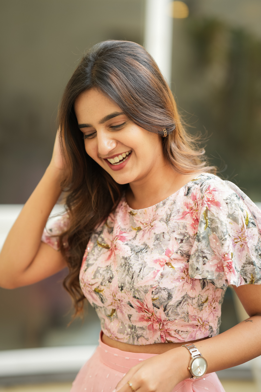 Niram – Elegant Chiffon Crop Top & Gotta Net Lehenga Set