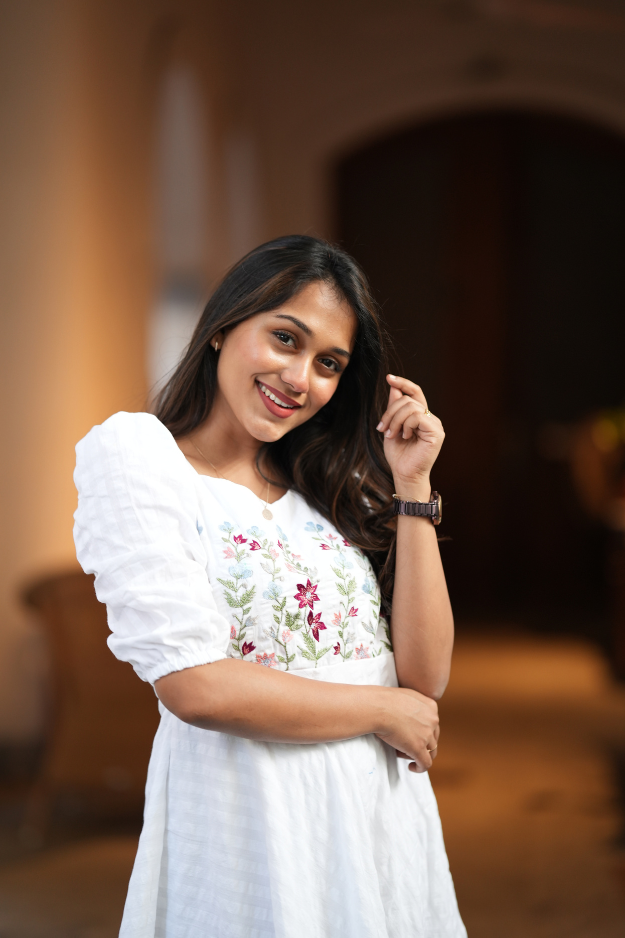 Elisa - Floral embroidered Hakoba frock