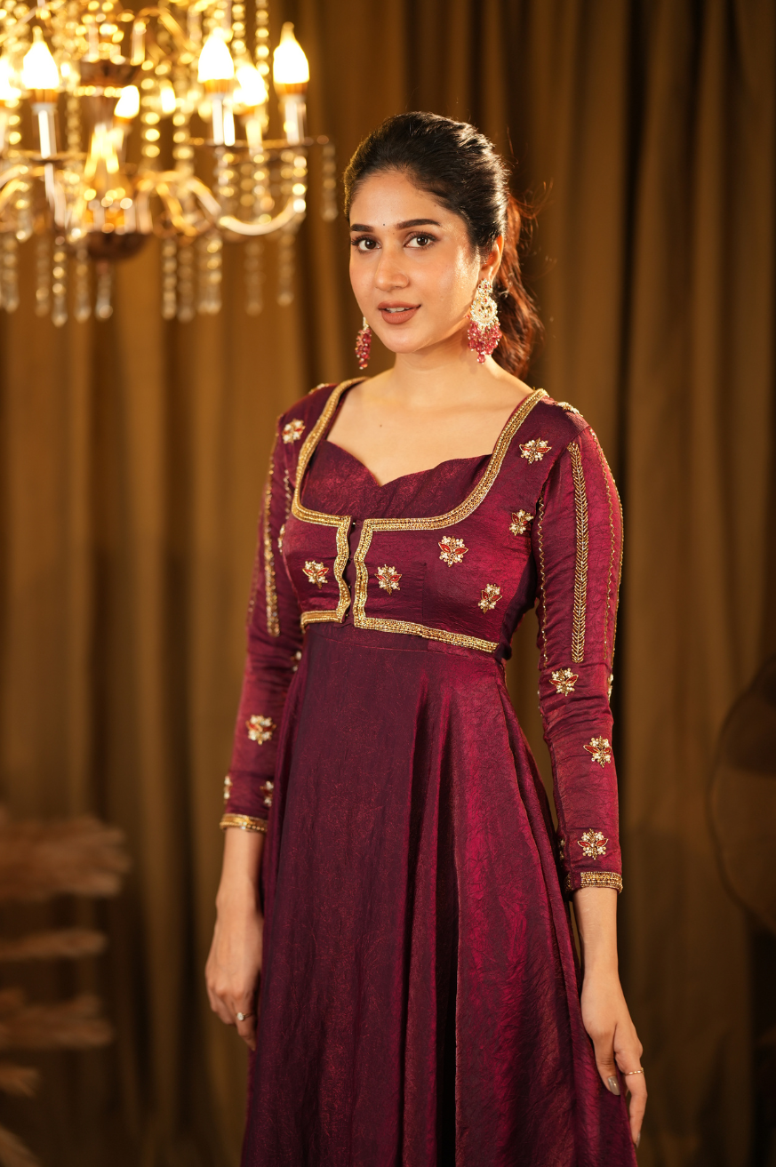 Lakshana Collection
Premium Designer Gown