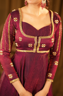 Lakshana Collection
Premium Designer Gown