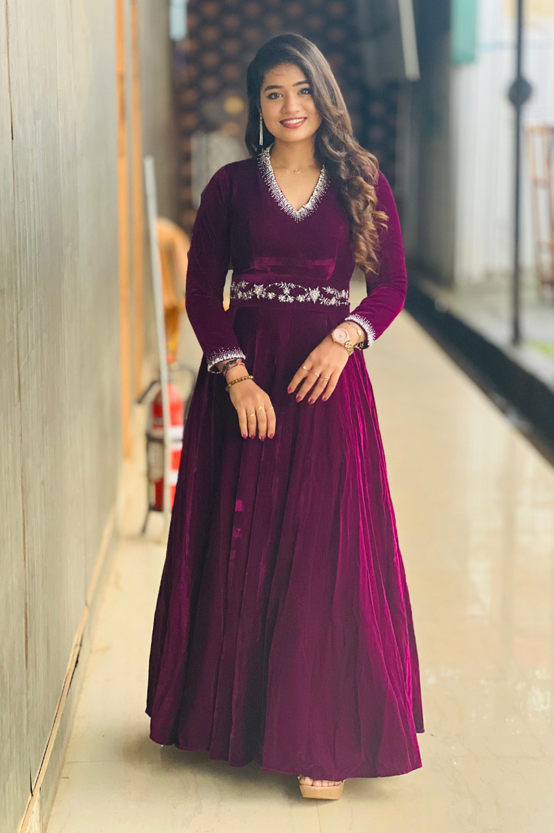 Rina Collection
Premium Designer Gown