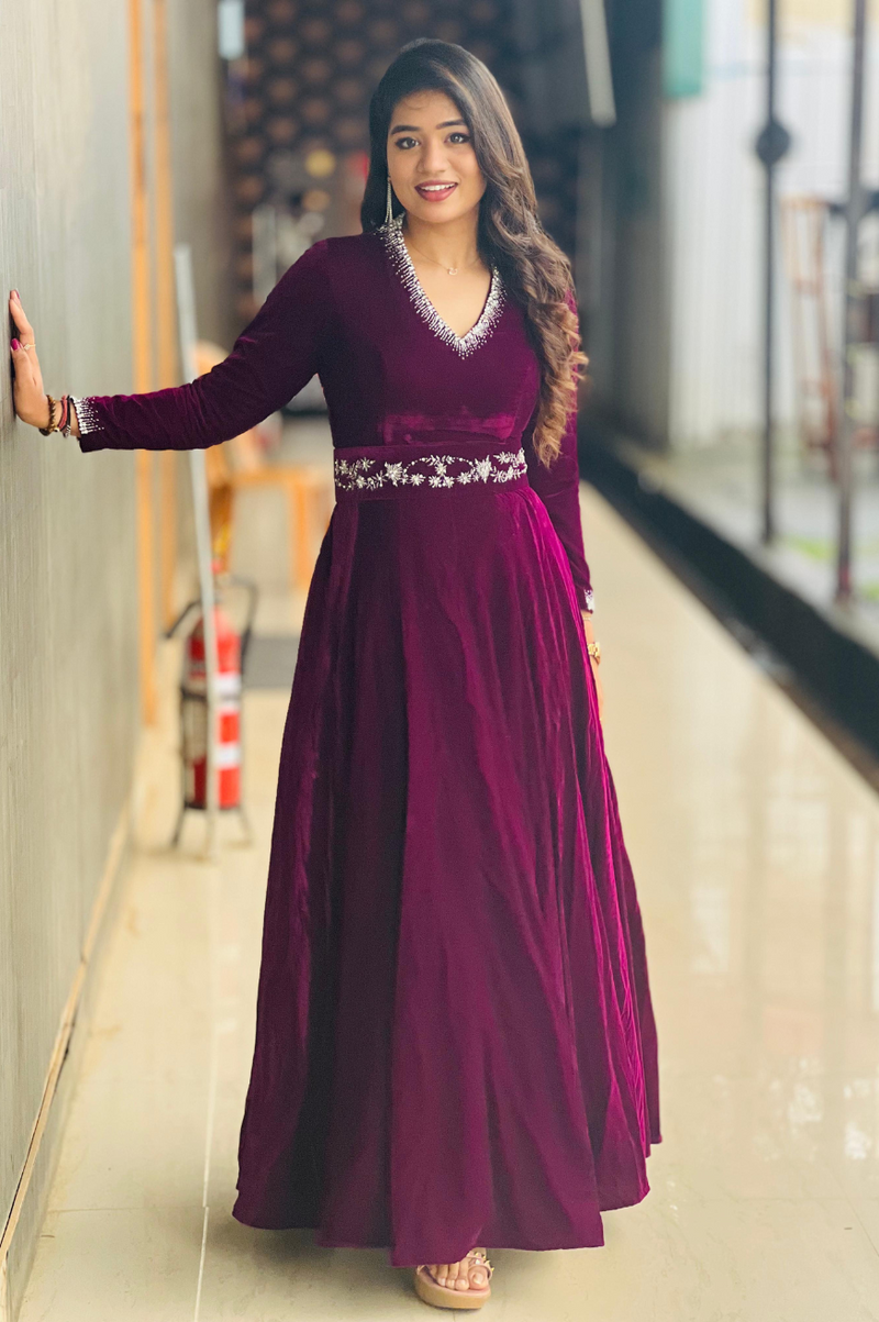 Rina Collection
Premium Designer Gown