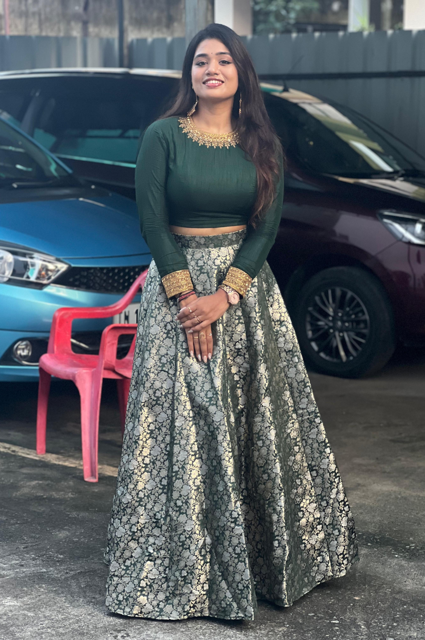 Sara Collection
Premium Designer Lehanga