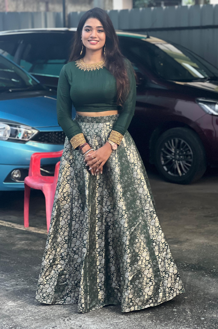 Sara Collection
Premium Designer Lehanga