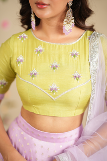 Meha Collection
Premium Designer Contrast Lehanga
